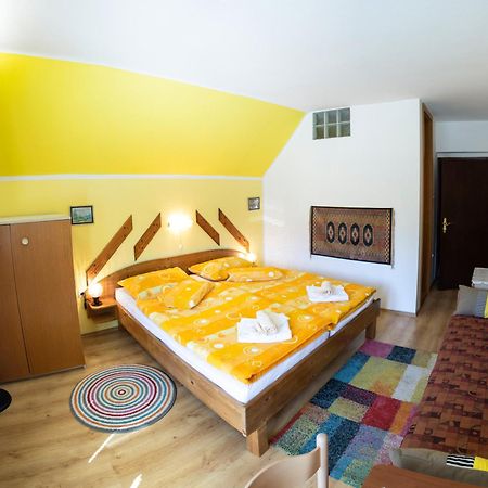 Apartments And Rooms Razen Bohinj ภายนอก รูปภาพ