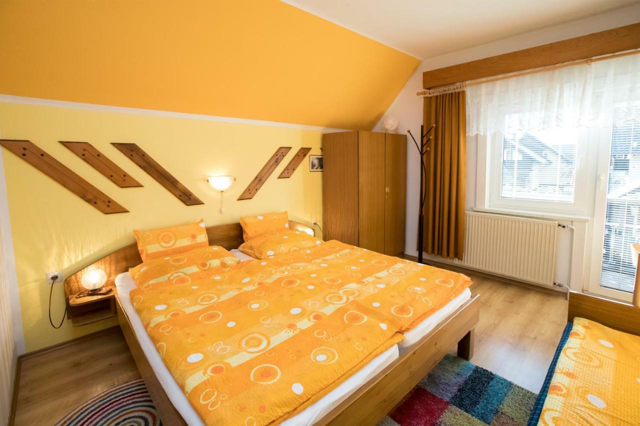 Apartments And Rooms Razen Bohinj ภายนอก รูปภาพ